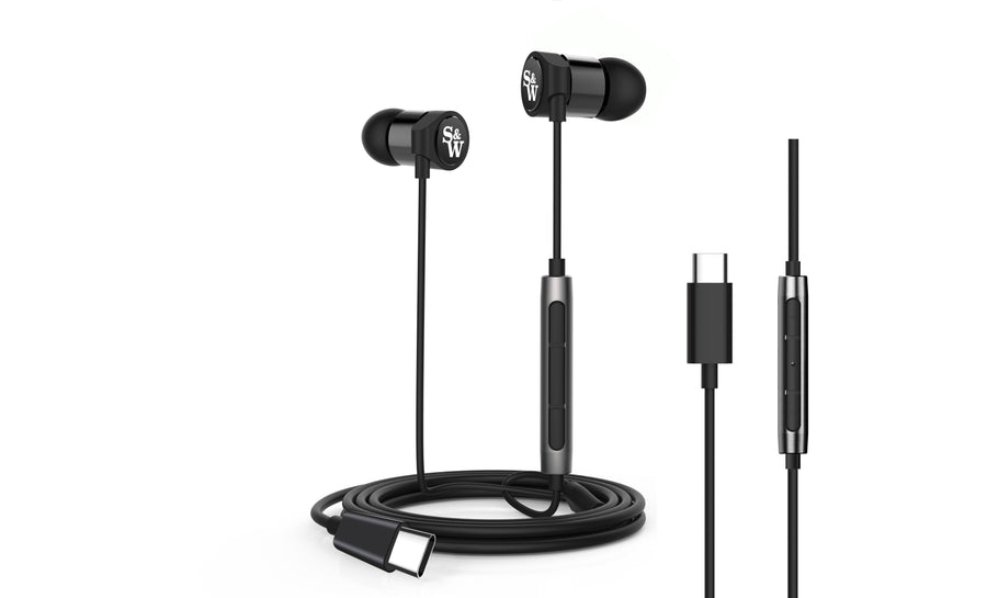 Apple EarPods Headphones with USB-C Plug, Wired Ear Buds with Built-in  Remote to Control Music, Phone Calls, and Volume